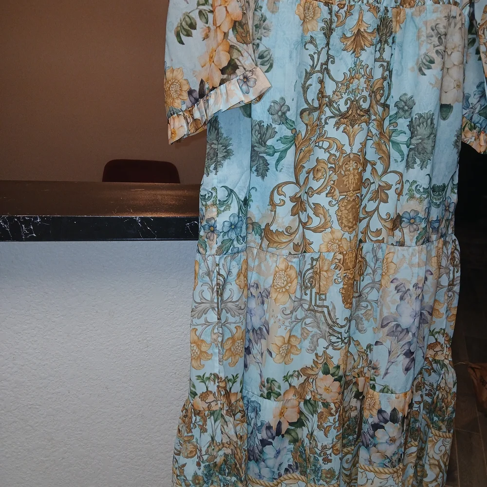 Floral Long Sleeve Dress - Picture 3 of 8